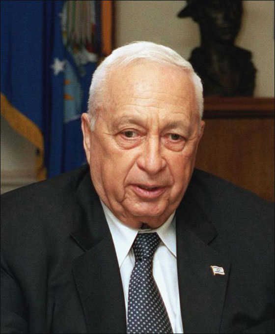 مخرج هولندي: شاهدت شارون بأم عيني يقتل طفلين فلسطينيين!  صورة رقم 7