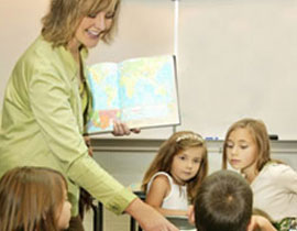 معلمة ايطالية مارست النوع مع 5 تلاميذ.. فسجنت! صورة رقم 1 معلمة ايطالية مارست النوع مع 5 تلاميذ.. فسجنت! صورة رقم 1