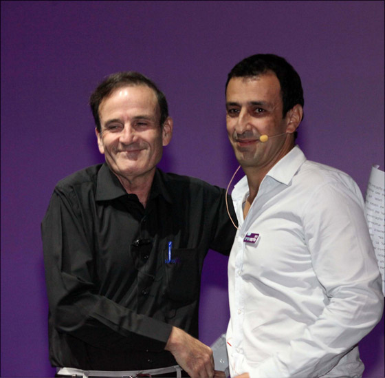 مديرعام سلكوم: اتوقع أن يتوسع استخدام الخليوي بشكل كبير صورة رقم 4 مديرعام سلكوم: اتوقع أن يتوسع استخدام الخليوي بشكل كبير صورة رقم 4