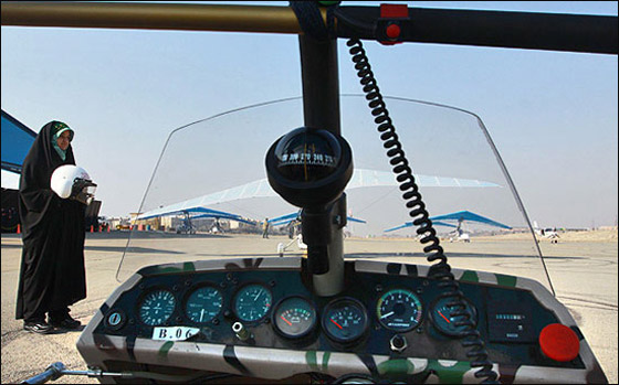 لأول مرة.. فتاة ايرانية تحلق في سماء العاصمة طهران!  صورة رقم 2