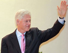 مزاد علني مقابل العشاء مع بيل كلينتون!!  صورة رقم 1