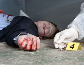 لئلا تتزوج غيره، عاشق قتل حبيبته من الوريد الى الوريد وقطع رأسها! صورة رقم 1