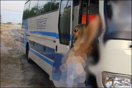 غضب في الأردن بسبب التعرّي على شاطيء البحر الميت!   صورة رقم 4