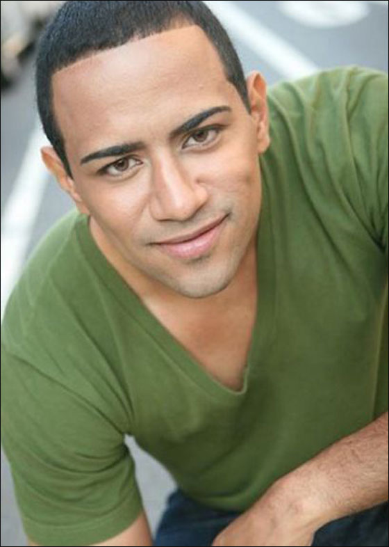 ممثل يقتل امه بالسيف ويردد تراتيل مسيحية حول جثتها!! صورة رقم 7 ممثل يقتل امه بالسيف ويردد تراتيل مسيحية حول جثتها!! صورة رقم 7