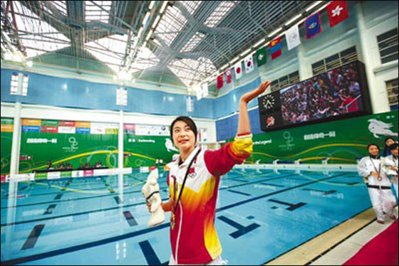 الصين تحقق في بث مقاطع فيديو تظهر متسابقة غطس منزوعة!  صورة رقم 6