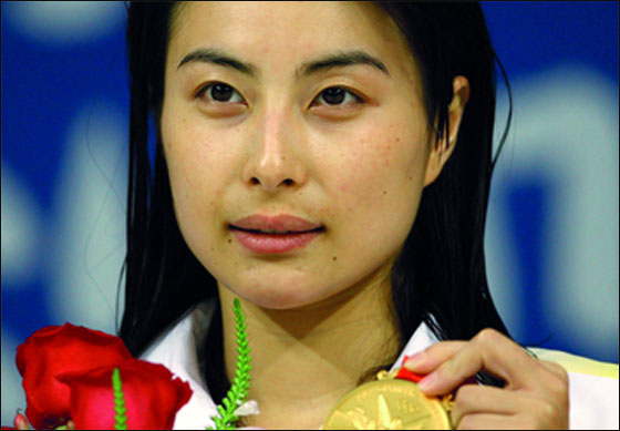 الصين تحقق في بث مقاطع فيديو تظهر متسابقة غطس منزوعة!  صورة رقم 8