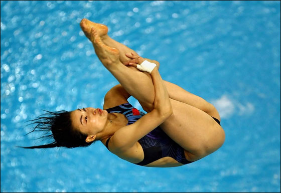 الصين تحقق في بث مقاطع فيديو تظهر متسابقة غطس منزوعة!  صورة رقم 11