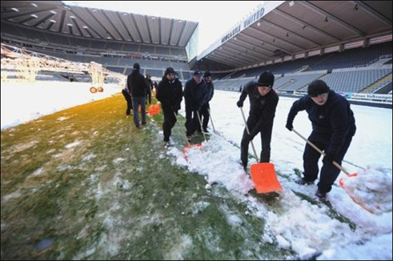 الثلج يغزو بريطانيا في أبكر شتاء منذ 17 عاما!!! صورة رقم 7 الثلج يغزو بريطانيا في أبكر شتاء منذ 17 عاما!!! صورة رقم 7