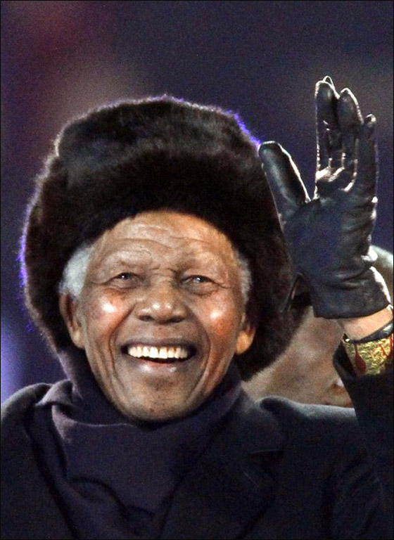 فلسطين تقدم مجسما للقدس إلى المناضل نلسون منديلا! صورة رقم 5 فلسطين تقدم مجسما للقدس إلى المناضل نلسون منديلا! صورة رقم 5