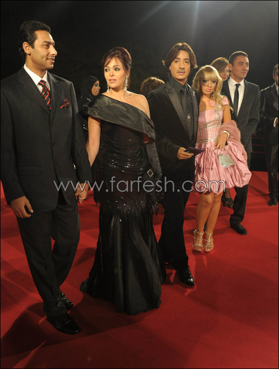 كبار النجمات يبرزن كبار النجمات يبرزن