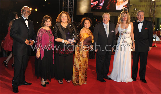 كبار النجمات يبرزن كبار النجمات يبرزن