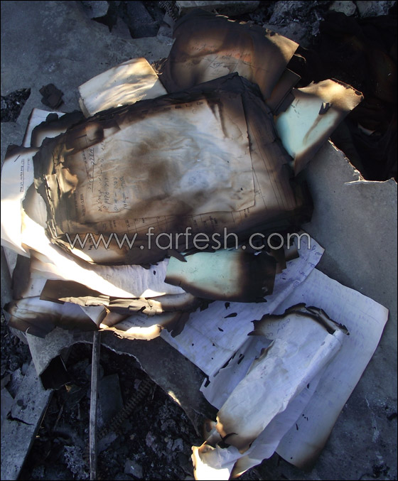 مسلسلات اون لاين يلتقط صورا للحافلة التي اشتعلت فيها النيران  صورة رقم 11