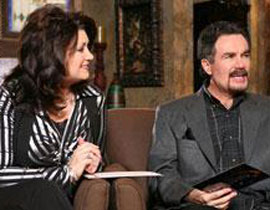 تكساس.. قس يعترف علنا على التلفزيون بخيانة زوجته!!  صورة رقم 1