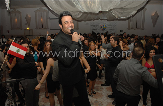 بالصور.. أنور الأمير نجم الحفلات العربية! صورة رقم 4 بالصور.. أنور الأمير نجم الحفلات العربية! صورة رقم 4