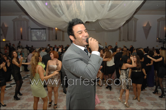 بالصور.. أنور الأمير نجم الحفلات العربية! صورة رقم 1 بالصور.. أنور الأمير نجم الحفلات العربية! صورة رقم 1