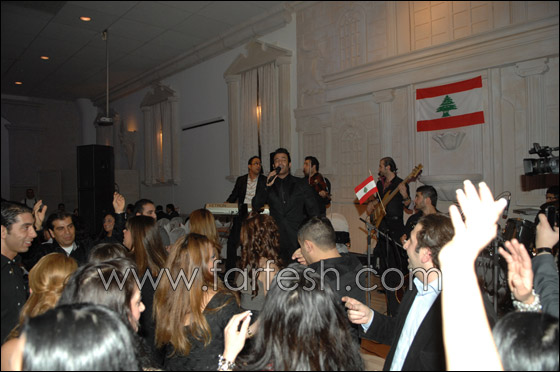 بالصور.. أنور الأمير نجم الحفلات العربية! صورة رقم 3 بالصور.. أنور الأمير نجم الحفلات العربية! صورة رقم 3