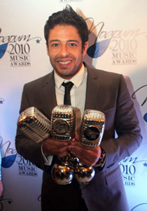 حماقي نجم للعام.. وابو الليف افضل مطرب صاعد! صورة رقم 1 حماقي نجم للعام.. وابو الليف افضل مطرب صاعد! صورة رقم 1