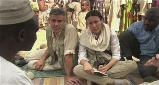 بالطريقة السودانية.. الترحيب بكلوني عن طريق البصق عليه! صورة رقم 2 بالطريقة السودانية.. الترحيب بكلوني عن طريق البصق عليه! صورة رقم 2