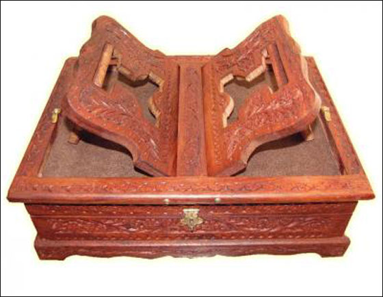 ازاحة الستار عن اول مصحف خشبي في ايران! صورة رقم 3 ازاحة الستار عن اول مصحف خشبي في ايران! صورة رقم 3