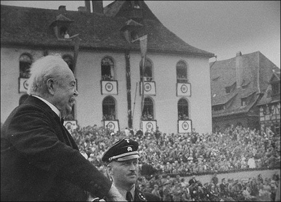 الكشف عن مئات الصور الشخصية لهتلر في مزاد علني! صورة رقم 2 الكشف عن مئات الصور الشخصية لهتلر في مزاد علني! صورة رقم 2