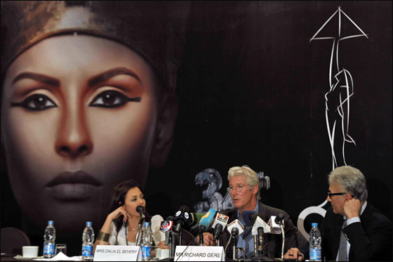 جير: قرار الغزو الأميركي للعراق نتج من ضعف شخصية بوش! صورة رقم 9 جير: قرار الغزو الأميركي للعراق نتج من ضعف شخصية بوش! صورة رقم 9