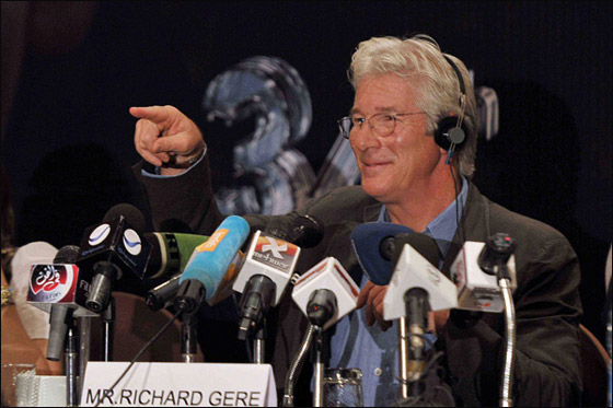 جير: قرار الغزو الأميركي للعراق نتج من ضعف شخصية بوش! صورة رقم 6 جير: قرار الغزو الأميركي للعراق نتج من ضعف شخصية بوش! صورة رقم 6