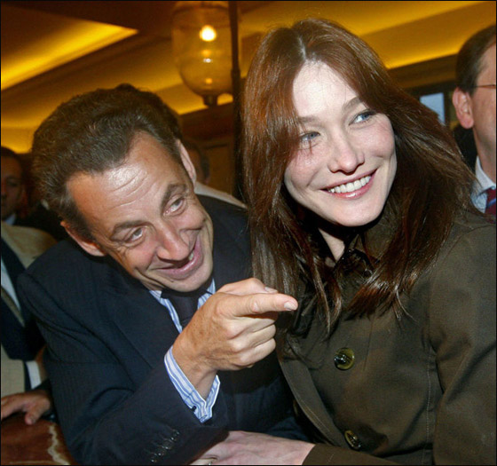 بروني توصي شيخا بالصلاة لينعم عليها الله بطفل من ساركوزي! صورة رقم 16 بروني توصي شيخا بالصلاة لينعم عليها الله بطفل من ساركوزي! صورة رقم 16