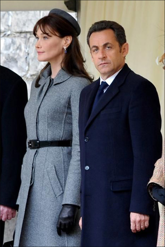 بروني توصي شيخا بالصلاة لينعم عليها الله بطفل من ساركوزي! صورة رقم 8 بروني توصي شيخا بالصلاة لينعم عليها الله بطفل من ساركوزي! صورة رقم 8