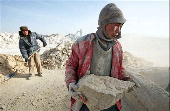 مدير ملجأ صيني يتاجر باشخاص من ذوي الاحتياجات الخاصة!  صورة رقم 6