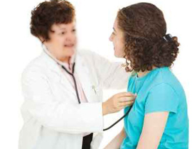 السعودية: اب يطالب باجراء فحص الزواج لابنته القاصر! صورة رقم 1