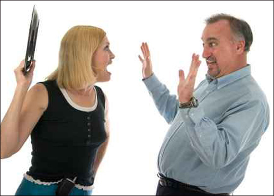 ضربت زوجها لتأخره عن المنزل فاشتكاها للشرطة فضربته بالمخفر! صورة رقم 1