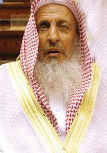 مفتي السعودية: تنظيم القاعدة شر وبلاء لانه يستبيح دماء الابرياء! صورة رقم 1