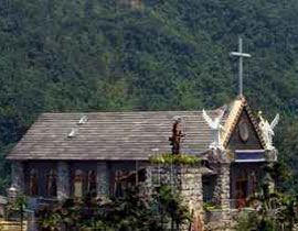 انتصار كنيسة تايوانية في معركة قضائية تضمن لها إضاءة صلبان صورة رقم 1 انتصار كنيسة تايوانية في معركة قضائية تضمن لها إضاءة صلبان صورة رقم 1