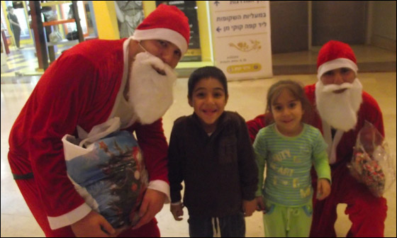 انتهزوا الفرصة.. اليوم بابا نويل يوزع الهدايا في جراند كنيون صورة رقم 32 انتهزوا الفرصة.. اليوم بابا نويل يوزع الهدايا في جراند كنيون صورة رقم 32