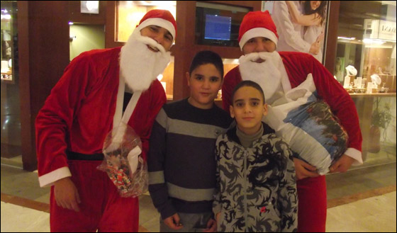 انتهزوا الفرصة.. اليوم بابا نويل يوزع الهدايا في جراند كنيون صورة رقم 7 انتهزوا الفرصة.. اليوم بابا نويل يوزع الهدايا في جراند كنيون صورة رقم 7