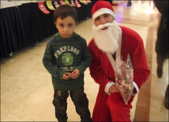 انتهزوا الفرصة.. اليوم بابا نويل يوزع الهدايا في جراند كنيون صورة رقم 10 انتهزوا الفرصة.. اليوم بابا نويل يوزع الهدايا في جراند كنيون صورة رقم 10