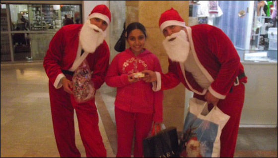 انتهزوا الفرصة.. اليوم بابا نويل يوزع الهدايا في جراند كنيون صورة رقم 3 انتهزوا الفرصة.. اليوم بابا نويل يوزع الهدايا في جراند كنيون صورة رقم 3