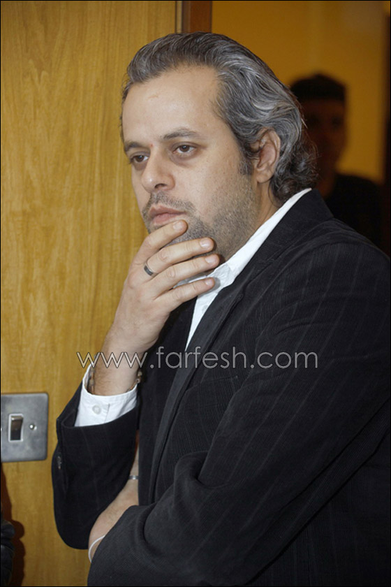 بالأبيض استقبلوه وبالدموع ودعوه.. جثمان سعادة يصل بيروت صورة رقم 8 بالأبيض استقبلوه وبالدموع ودعوه.. جثمان سعادة يصل بيروت صورة رقم 8