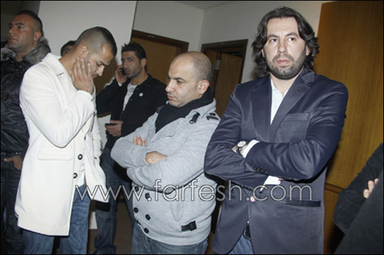 بالأبيض استقبلوه وبالدموع ودعوه.. جثمان سعادة يصل بيروت صورة رقم 14 بالأبيض استقبلوه وبالدموع ودعوه.. جثمان سعادة يصل بيروت صورة رقم 14