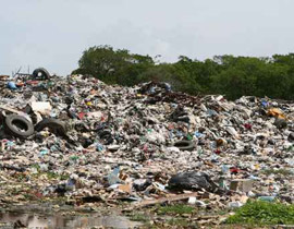 العراق: الكشف عن قيام القوات الأميركية بطمر نفايات سامة هناك! صورة رقم 1