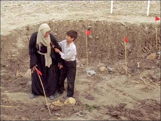 جدل في الجزائر بسبب الشتائم التي وجهت لصدام في جدل في الجزائر بسبب الشتائم التي وجهت لصدام في