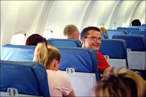 التشاؤم دفع 40 راكب طائرة لالغاء سفرهم!! صورة رقم 1 التشاؤم دفع 40 راكب طائرة لالغاء سفرهم!! صورة رقم 1