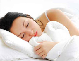 البحرين: عامل نظافة في الفندق يحاول هتك عرض فتاة في غرفتها! صورة رقم 1