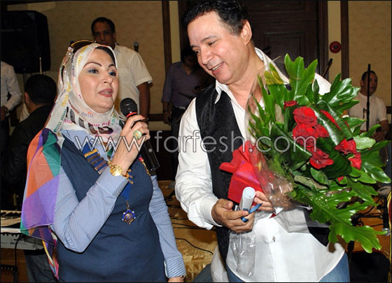 بالصور.. إيمان البحر درويش يرسم البسمة على وجوه المرضى صورة رقم 3 بالصور.. إيمان البحر درويش يرسم البسمة على وجوه المرضى صورة رقم 3