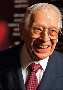 امريكا تمنح عالم نووي يهودي ميدالية تقديرية.. والسلطات تعارض صورة رقم 1 امريكا تمنح عالم نووي يهودي ميدالية تقديرية.. والسلطات تعارض صورة رقم 1