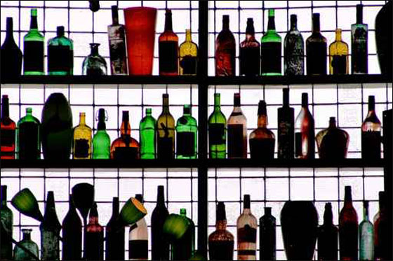 اثيوبي يعمل اماما بالمسجد صباحا ويبيع الخمر ليلا! صورة رقم 1