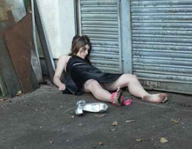 بعد اعتدائه بشكل فاحش عليها  قتلها وحرق جثتها وانتحر صورة رقم 1