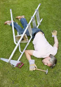 الخليل: وفاة شاب اختناقاً بالحمام.. واصابة آخر بجروح اثر سقوطه! صورة رقم 1