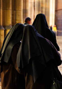 بلجيكا: تزايد شكاوى التحرش النوعي من قبل الراهبات!! صورة رقم 1 بلجيكا: تزايد شكاوى التحرش النوعي من قبل الراهبات!! صورة رقم 1