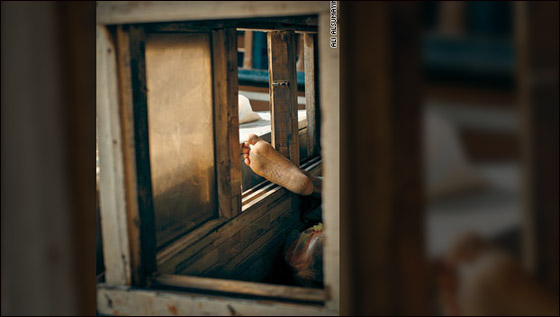 مصور سعودي يزيل الستار عن الوجه الآخر لامارة دبي!  صورة رقم 9